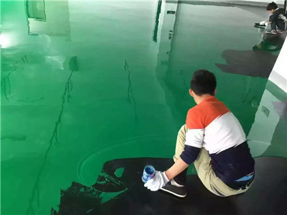 两当下面给你一份环氧地坪漆施工的完整流程